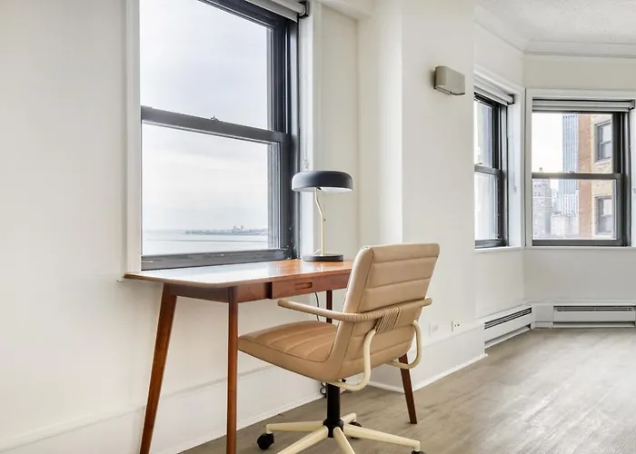 Gold Coast 2br W Doorman Gym 2 Blocks To L Chi-556 * Chicago