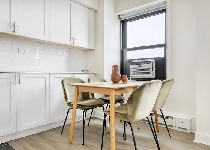 Apartment Gold Coast 2br W Doorman Gym 2 Blocks To L Chi-556